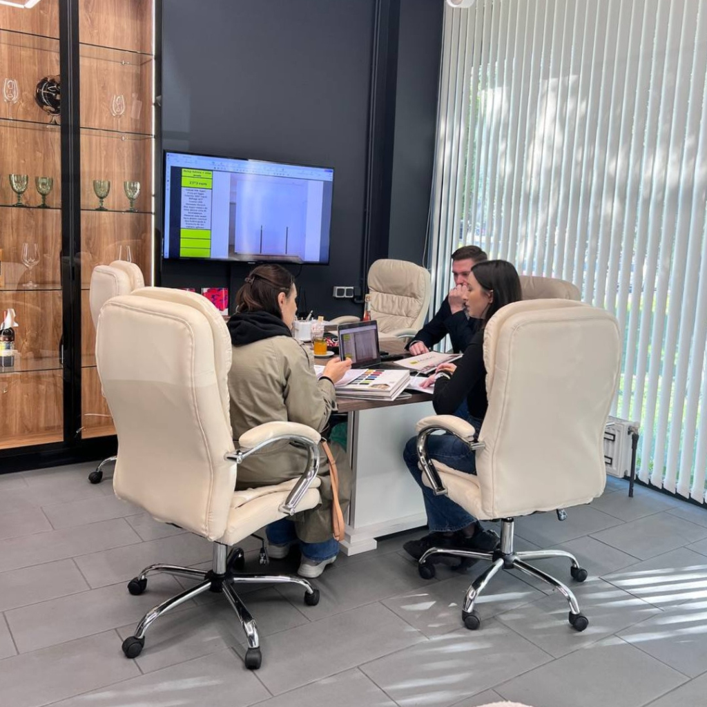 mobila de bucatarie prezentare