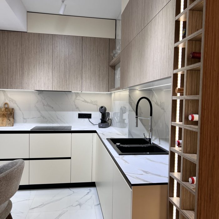 Bucătărie la comandă MOBO12