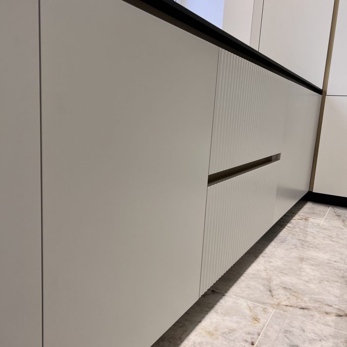 Bucătărie la comandă MOBO27