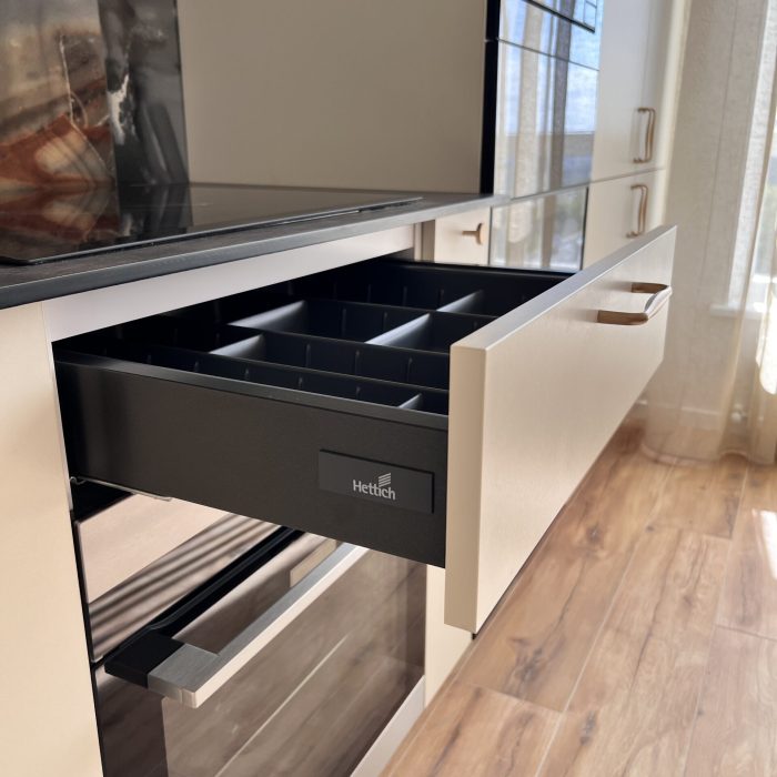 Bucătărie la comandă MOBO40