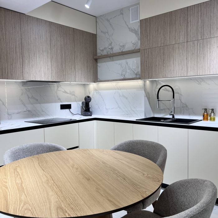 Bucătărie la comandă MOBO7